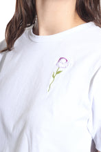 Cargar imagen en el visor de la galería, playera lisianthus blanca
